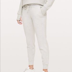Lululemon Warm Down Jogger 28” Size 8